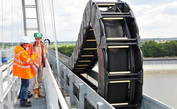 The world's largest energy chain