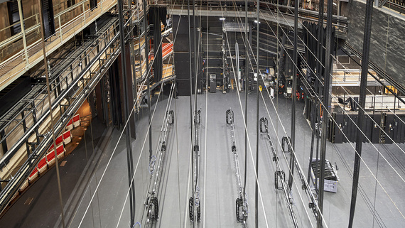 Stage technology with e-spool