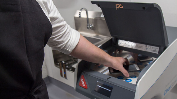 Medical technology equipment CleanSlate UV