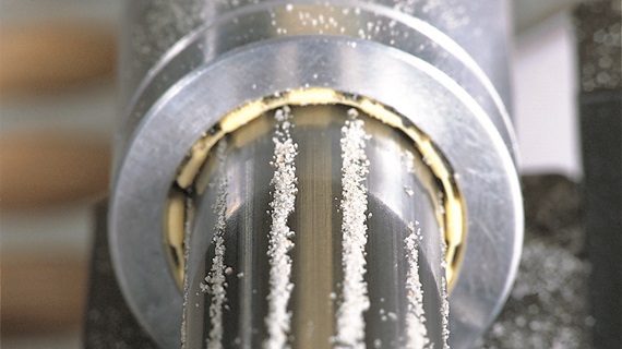 Linear plain bearings