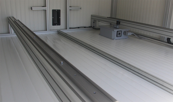 Drone hangar with drylin W