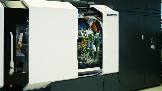 Automatic multi-spindle lathes with energy chain