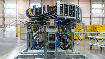 Harnessed energy chains for lathes