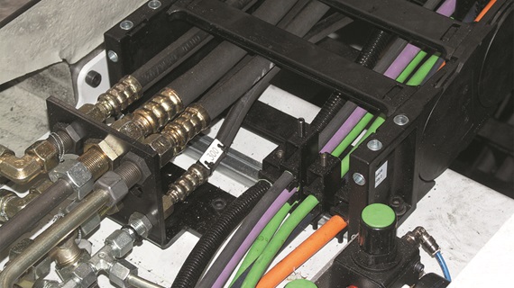 Energy chain with chainflex cables