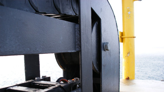 Tidal turbine energy chain