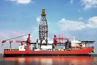 Pipe handling vessel