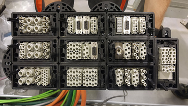 Energy chain with Module Connect for furniture industry