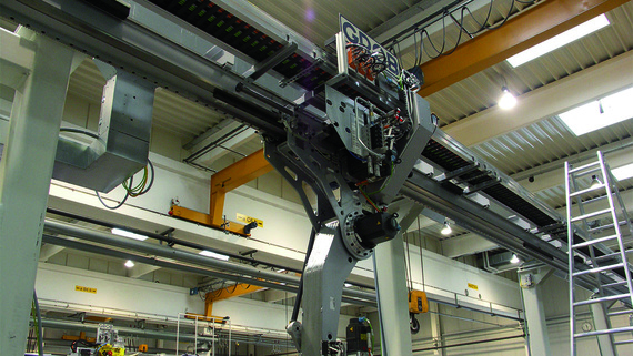 Roller energy supply in loading gantry