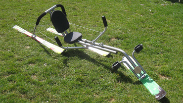 Phoenus seat ski carriage