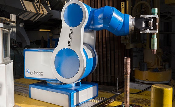 Drilling platform robot