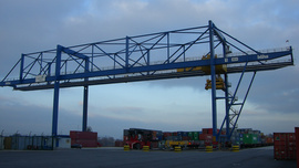Container loading crane