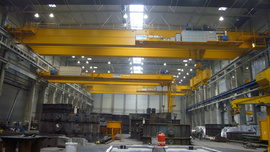 Indoor crane foundry